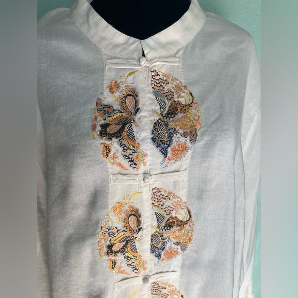 Citron White Blouse with Colorful Embroidery - Picture 2 of 8